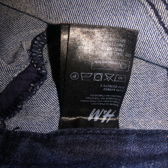 H&M Divided dark acid wash hi waisted skinny jeans - Picture 6 of 6